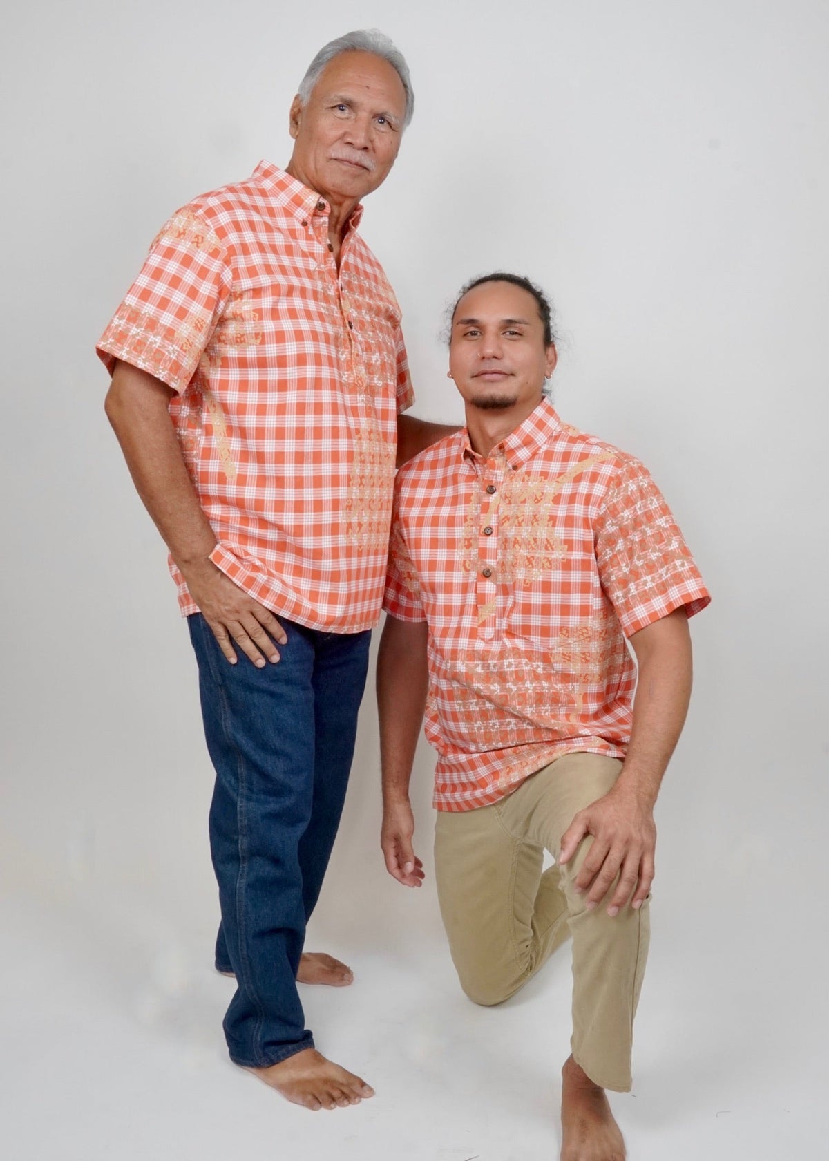 Pull Over Aloha Shirt | Lauhala Fans | Beige on Orange Palaka
