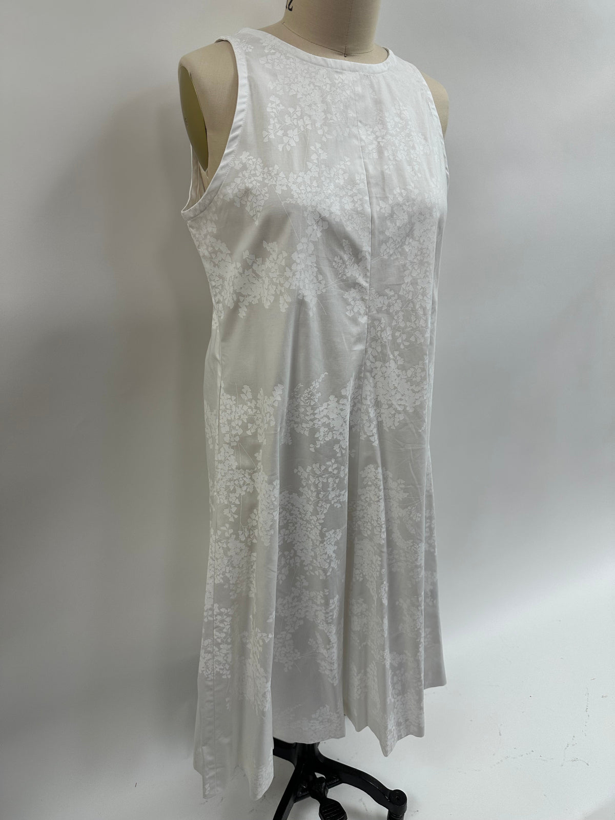 Vogue Dress | Iwa'iwa | White on White