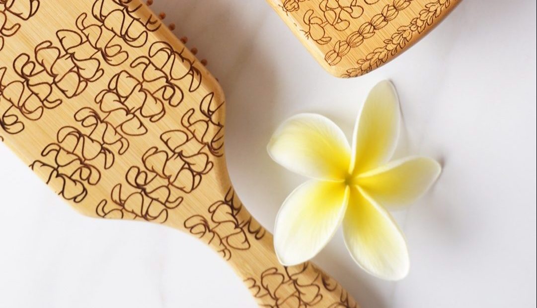 Bamboo Paddle Brush – Puakenikeni