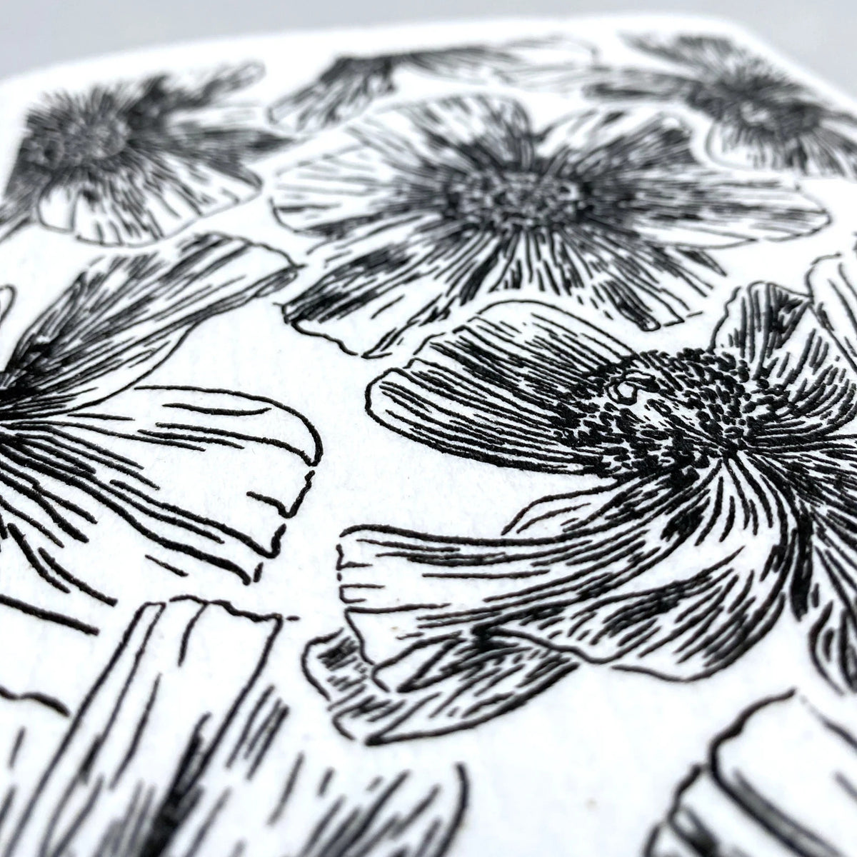 Pop-Up Mākeke - Hinu Rise - Swedish Dishcloth - Pua Kala in Black & White - Close Up