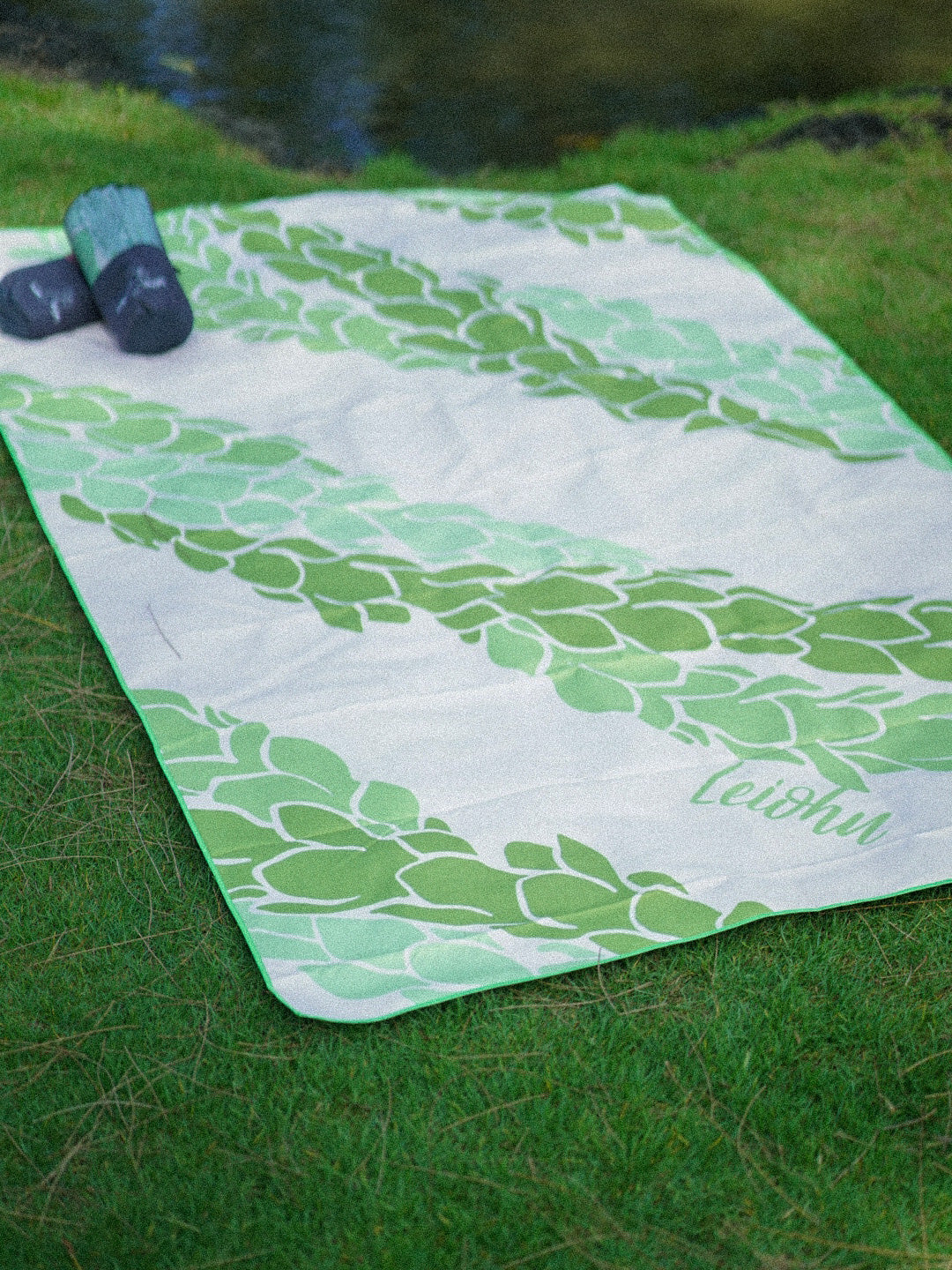 Pop-Up Mākeke - Lei'ohu Designs - Microfiber Beach Towel - Pakalana Lei - Front View