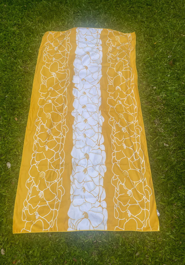 Pop-Up Mākeke - Leiohu Designs - Microfiber Beach Towel - Double Puakenikeni Lei - Front View