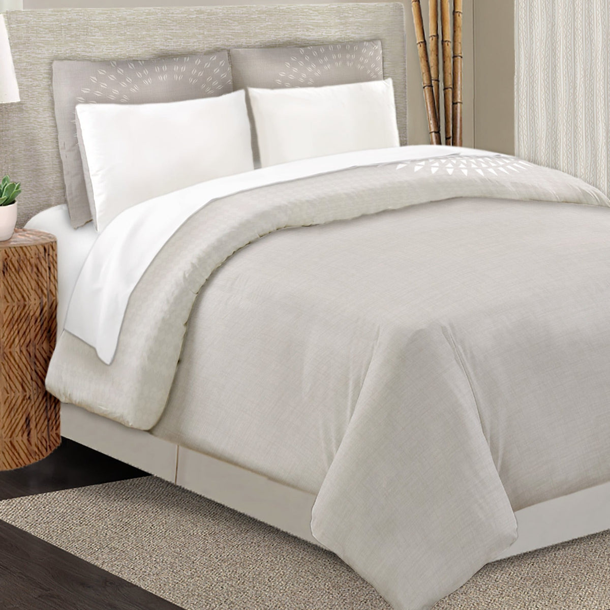 Pop-Up Mākeke - Noho Home - Halawai Reversible Comforter - Back View