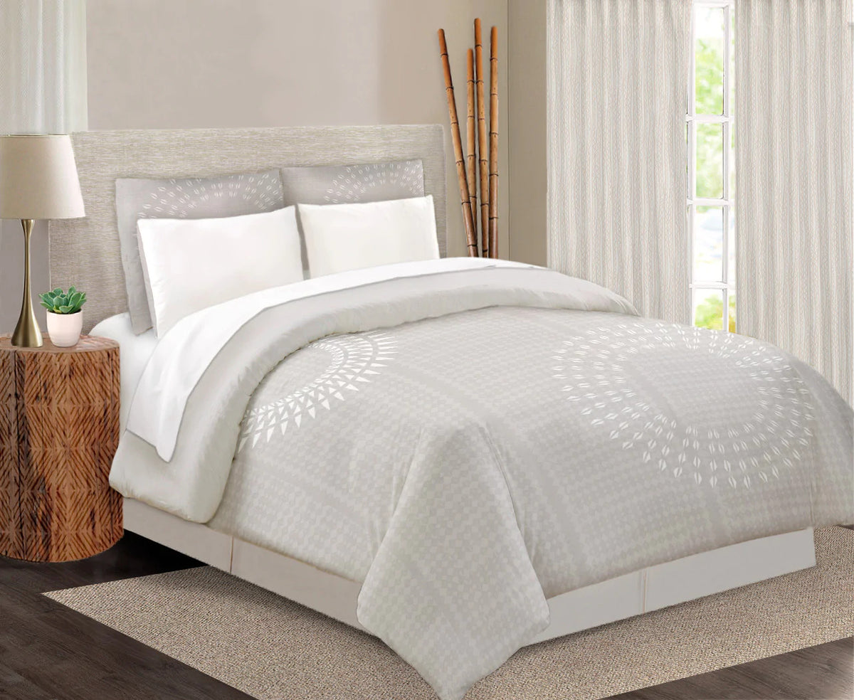 Pop-Up Mākeke - Noho Home - Halawai Reversible Comforter - Back View
