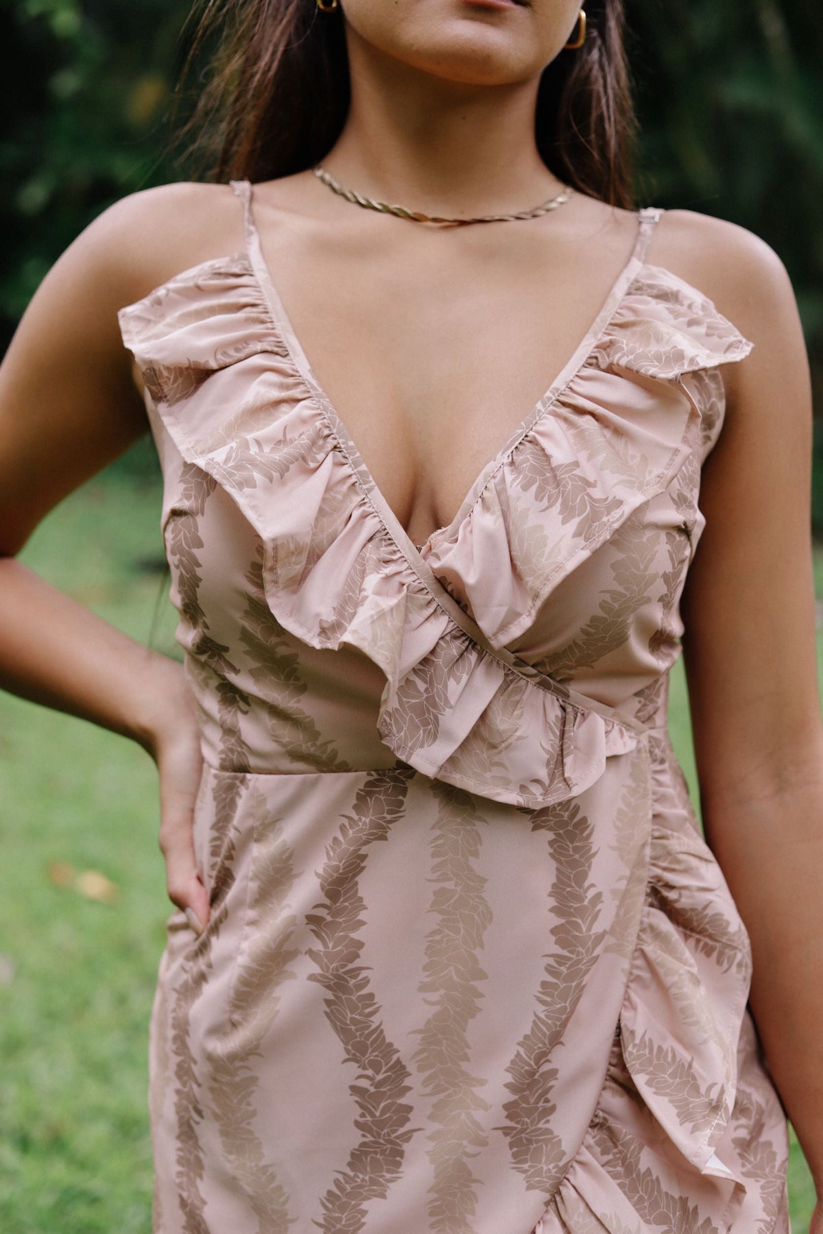 Pop-Up Mākeke - Lexbreezy Hawaii - Heʻeia Mini Wrap Dress - Aloha Lei Cocoa - Front View