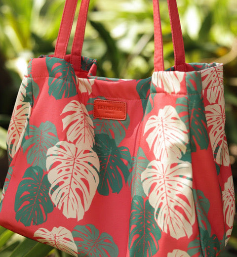 Pop-Up Mākeke - Lexbreezy Hawaii - Kahakai Tote Bag - Guava Monstera